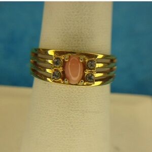 Avon Elegant Gold and Pink Stone Ring